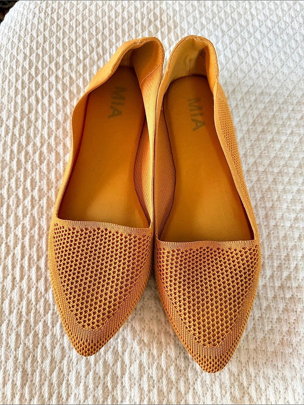 MIA Kerri Pointed Toe Knit Flat Orange Like New